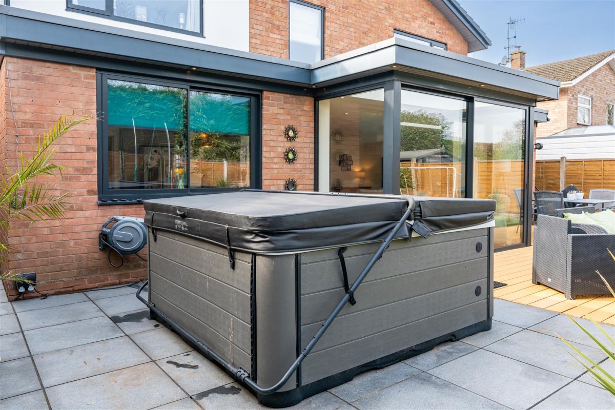 Ferndale Park, Stourbridge, DY9 0RB