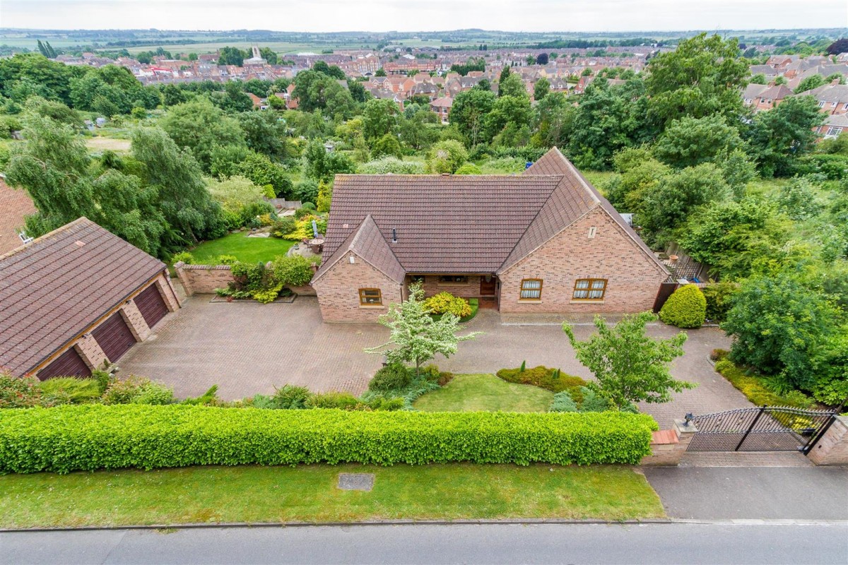 Summer Hill, Gainsborough, DN21 1HQ