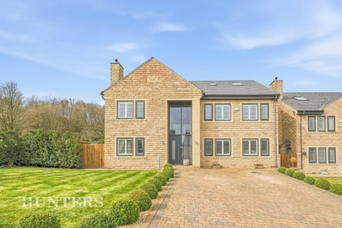 The Villas, Starring Road, Littleborough, OL15 8FH