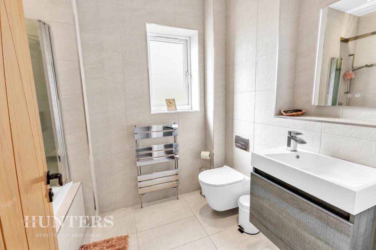 The Villas, Starring Road, Littleborough, OL15 8FH