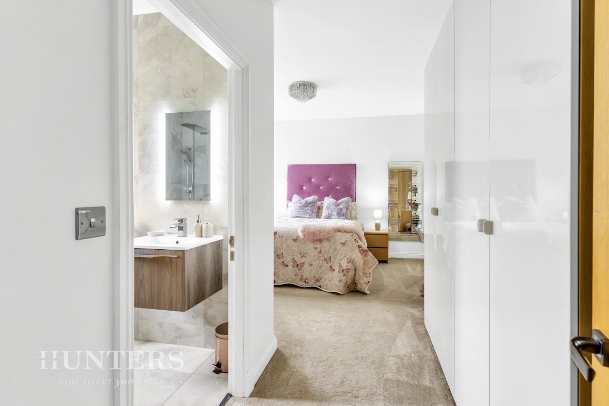 The Villas, Starring Road, Littleborough, OL15 8FH