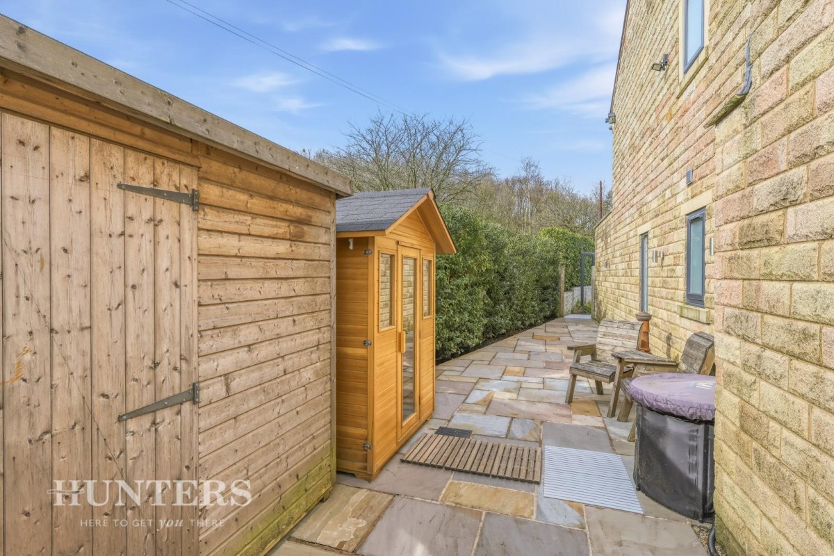 The Villas, Starring Road, Littleborough, OL15 8FH