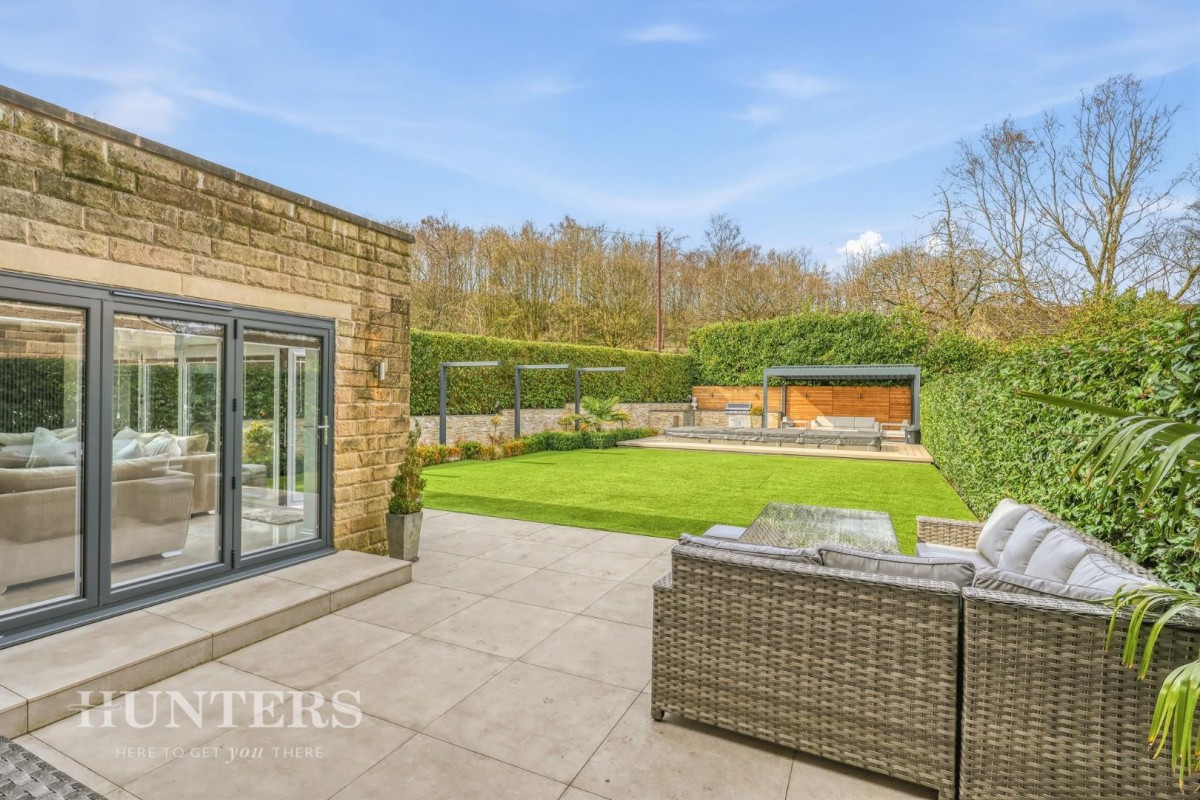 The Villas, Starring Road, Littleborough, OL15 8FH