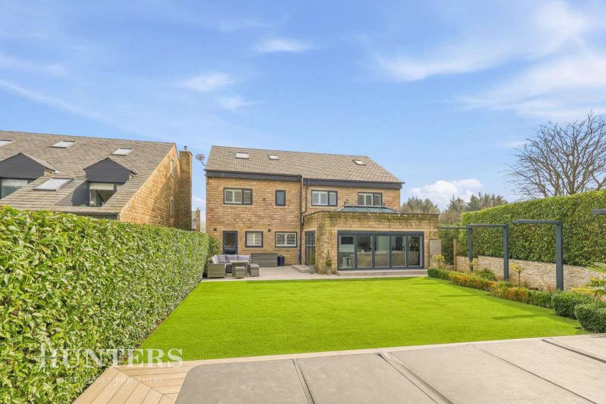 The Villas, Starring Road, Littleborough, OL15 8FH