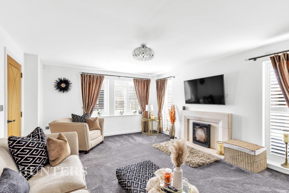The Villas, Starring Road, Littleborough, OL15 8FH