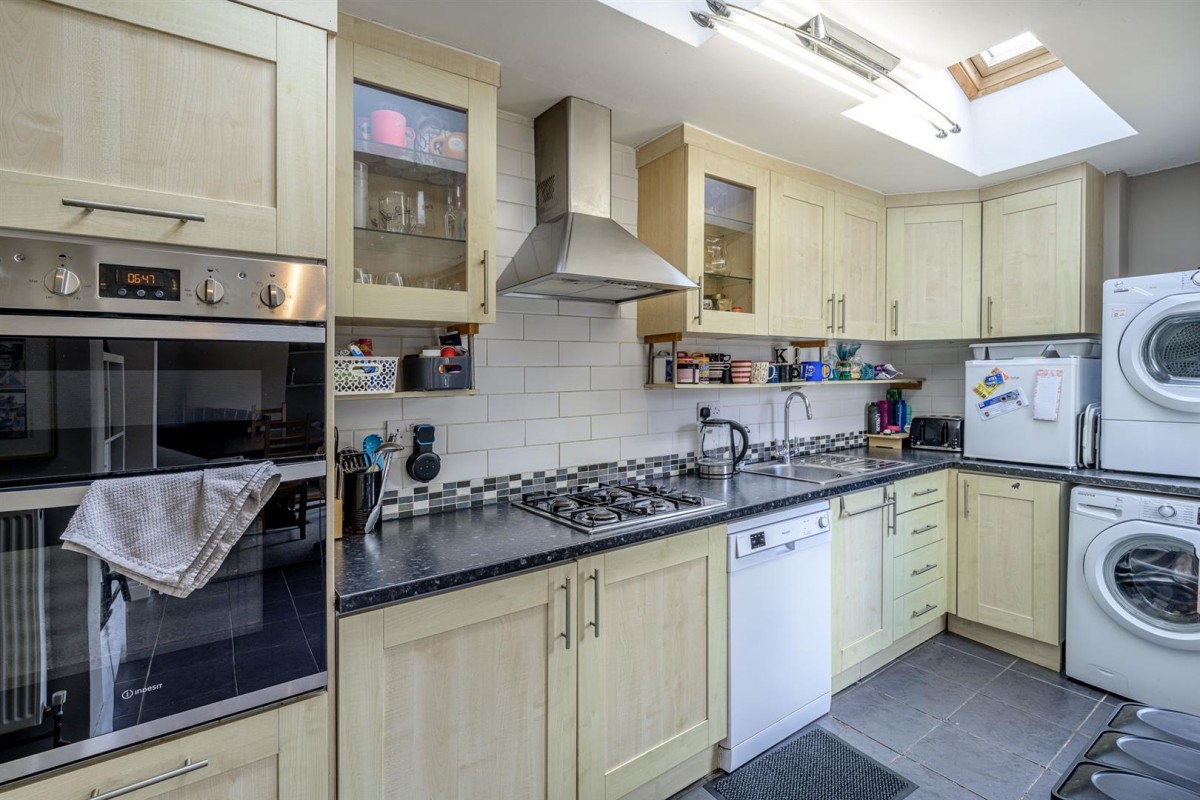 Oak Park Road, Stourbridge, DY8 5YG