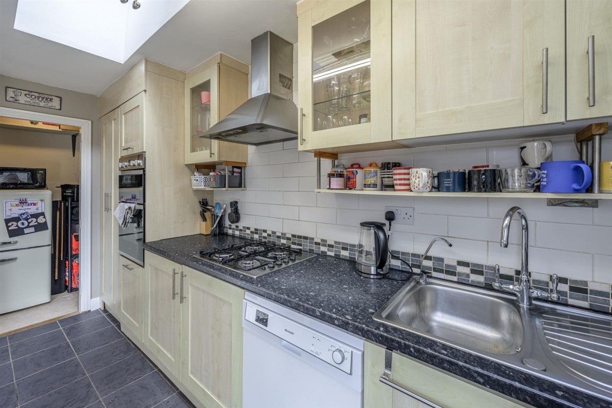 Oak Park Road, Stourbridge, DY8 5YG