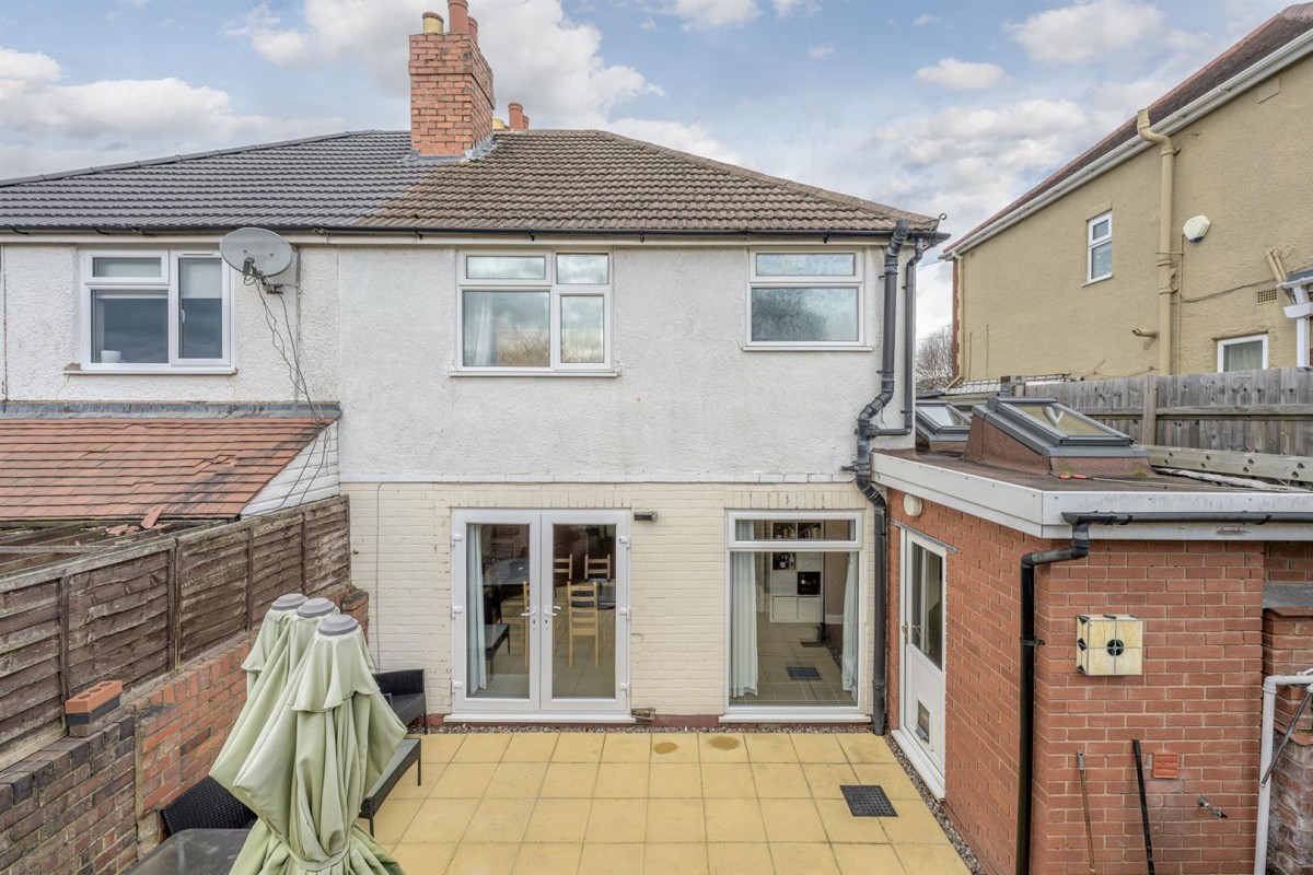 Oak Park Road, Stourbridge, DY8 5YG