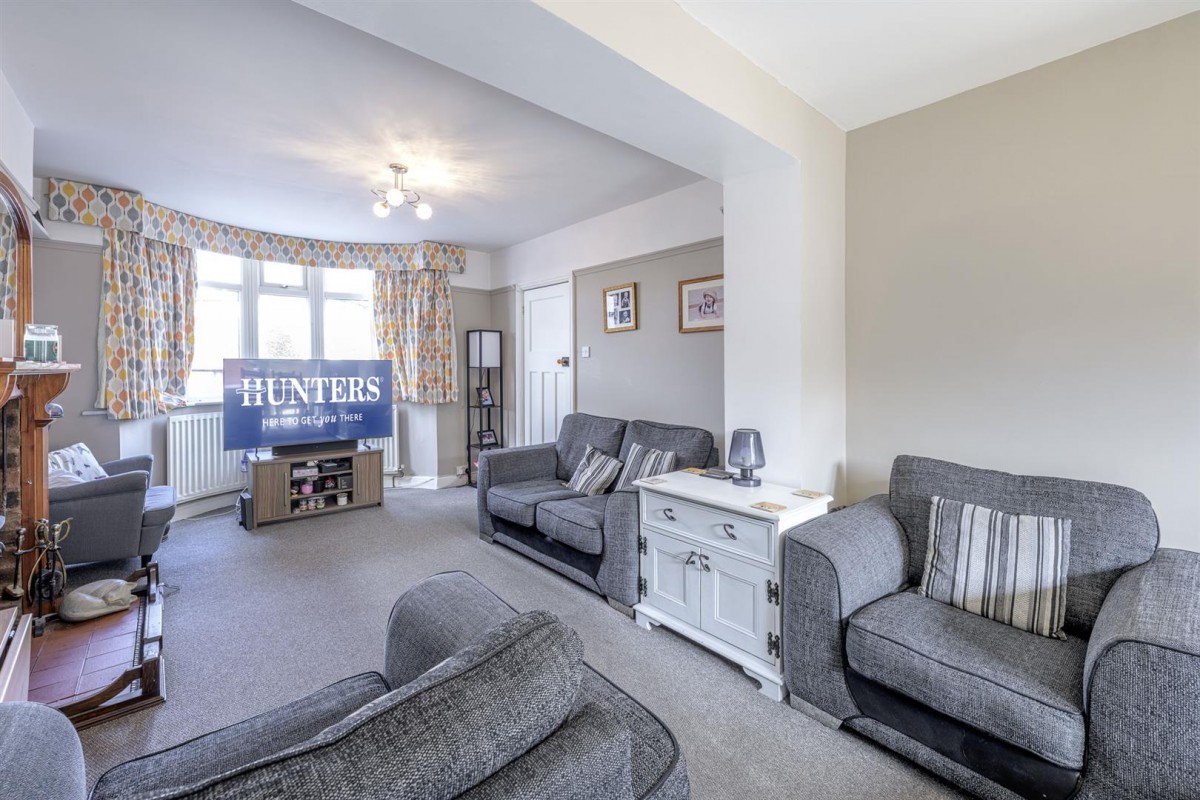 Oak Park Road, Stourbridge, DY8 5YG