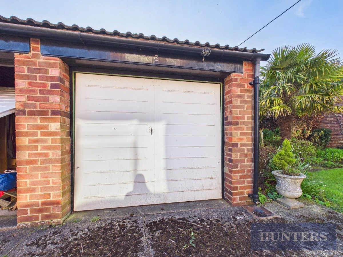 Holbeck Manor, Holbeck Avenue, Scarborough, North Yorkshire