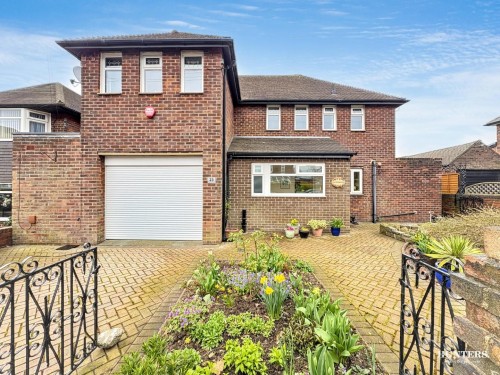 Pennine Road, Dewsbury