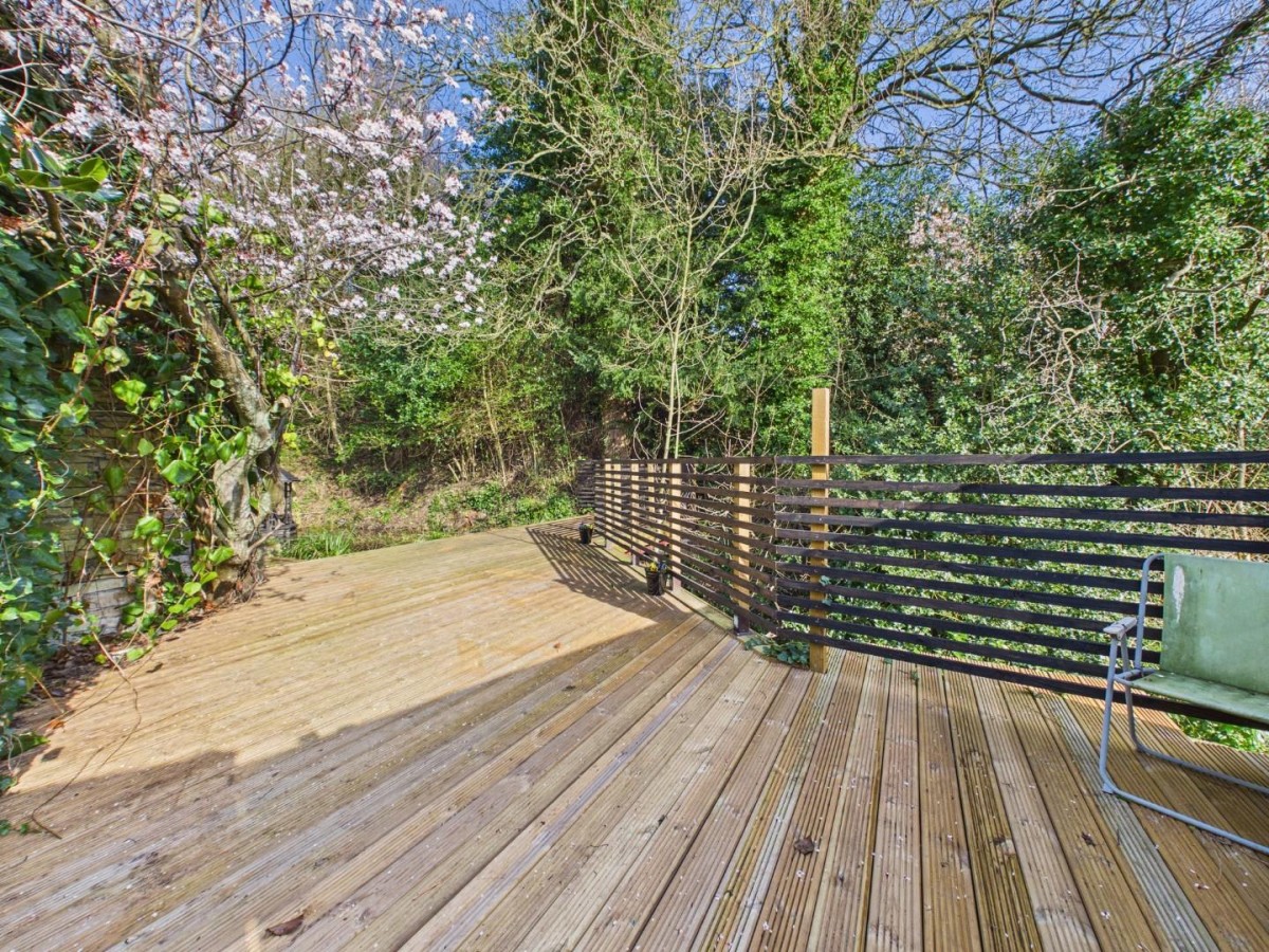 St. Marys Road, Riddlesden, Keighley