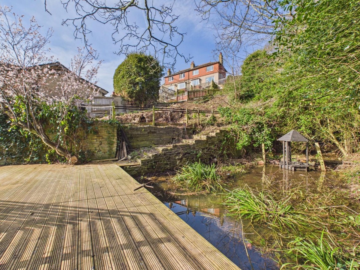 St. Marys Road, Riddlesden, Keighley