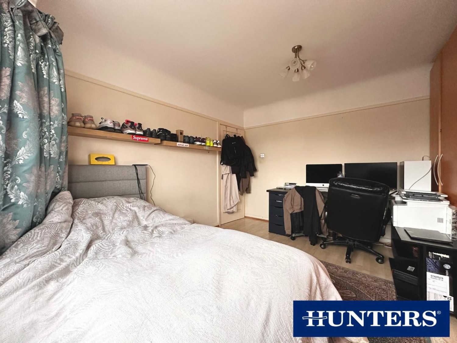 Raeburn Avenue, Surbiton