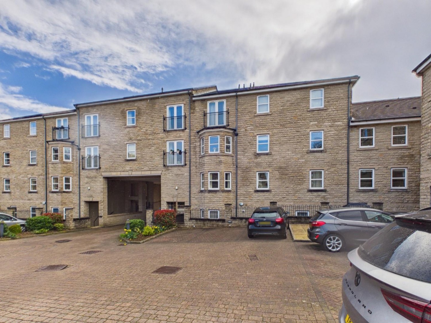Sycamore Avenue, Bingley