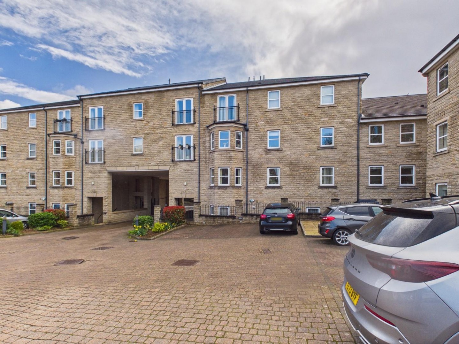 Sycamore Avenue, Bingley