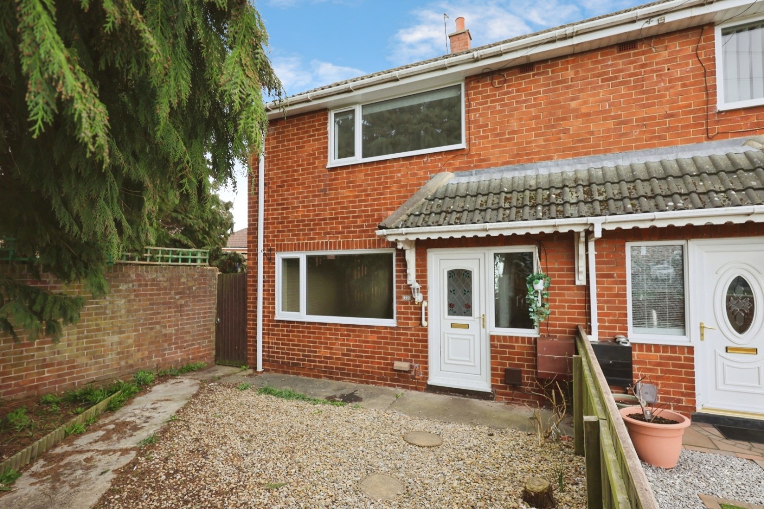 2 bedroom House for sale in Harrison Crescent, Bishop Auckland