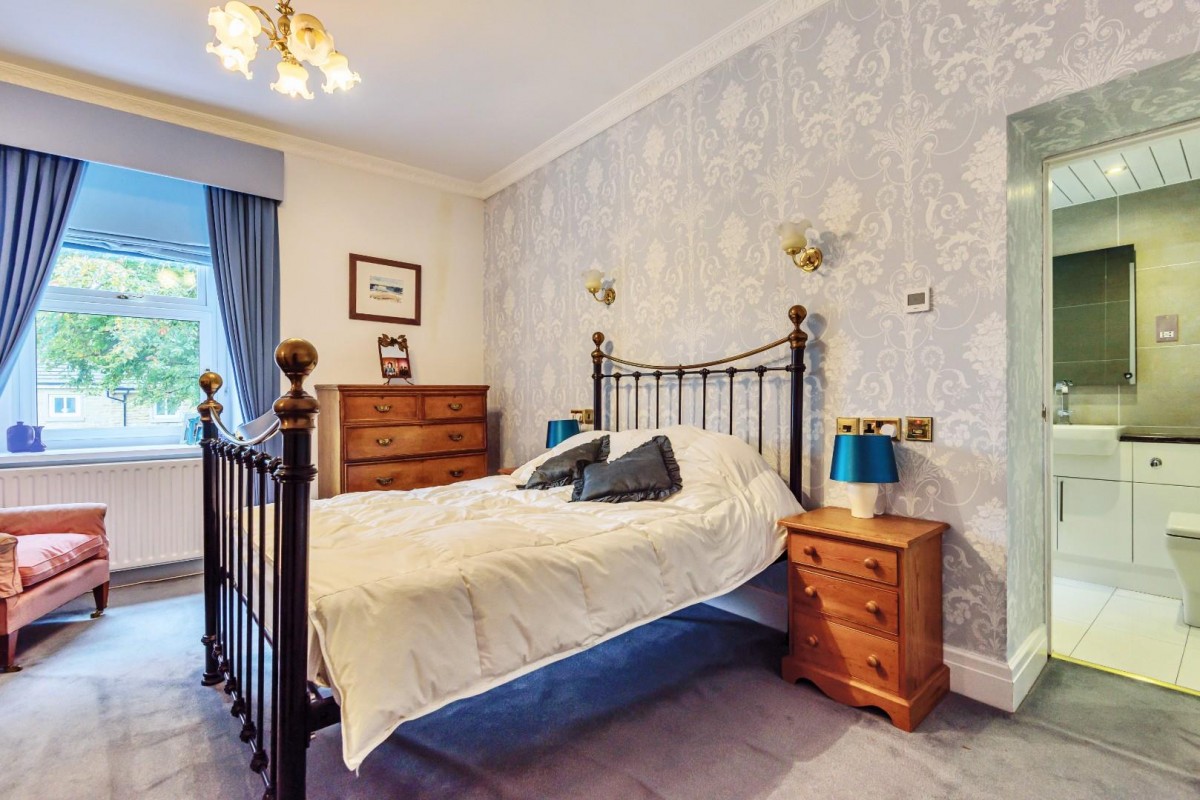 Brookhouse Gardens, Apperley Bridge