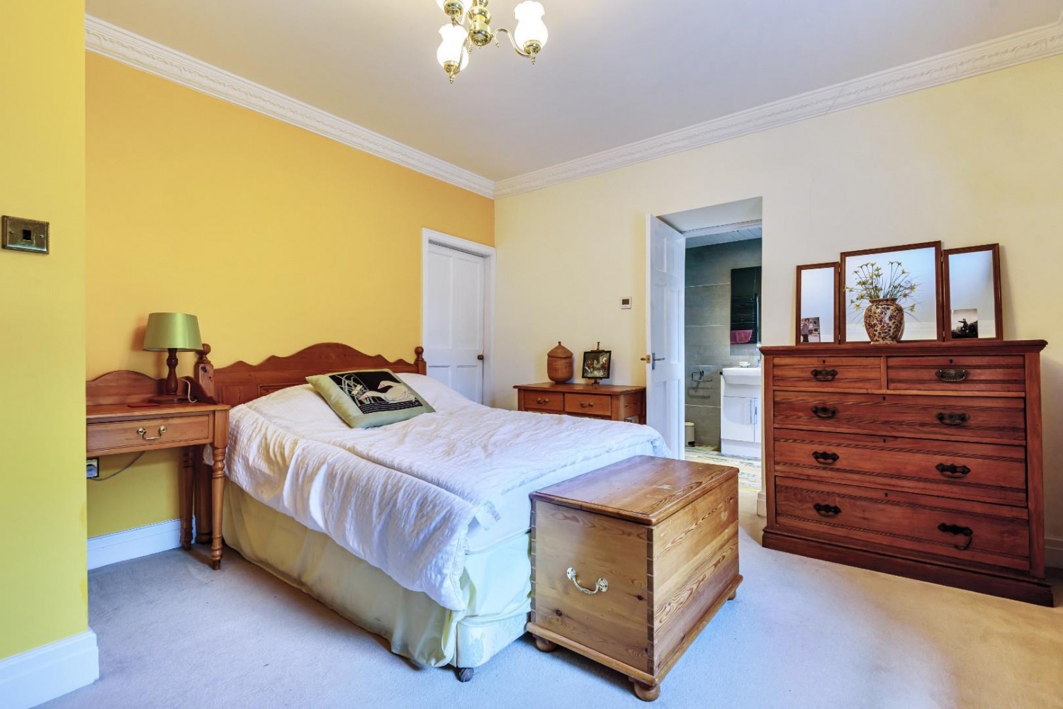 Brookhouse Gardens, Apperley Bridge