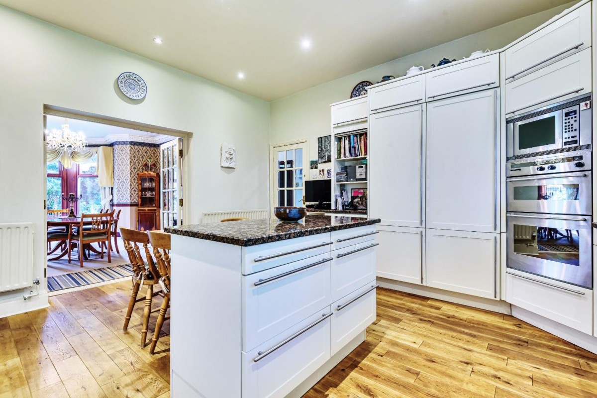 Brookhouse Gardens, Apperley Bridge