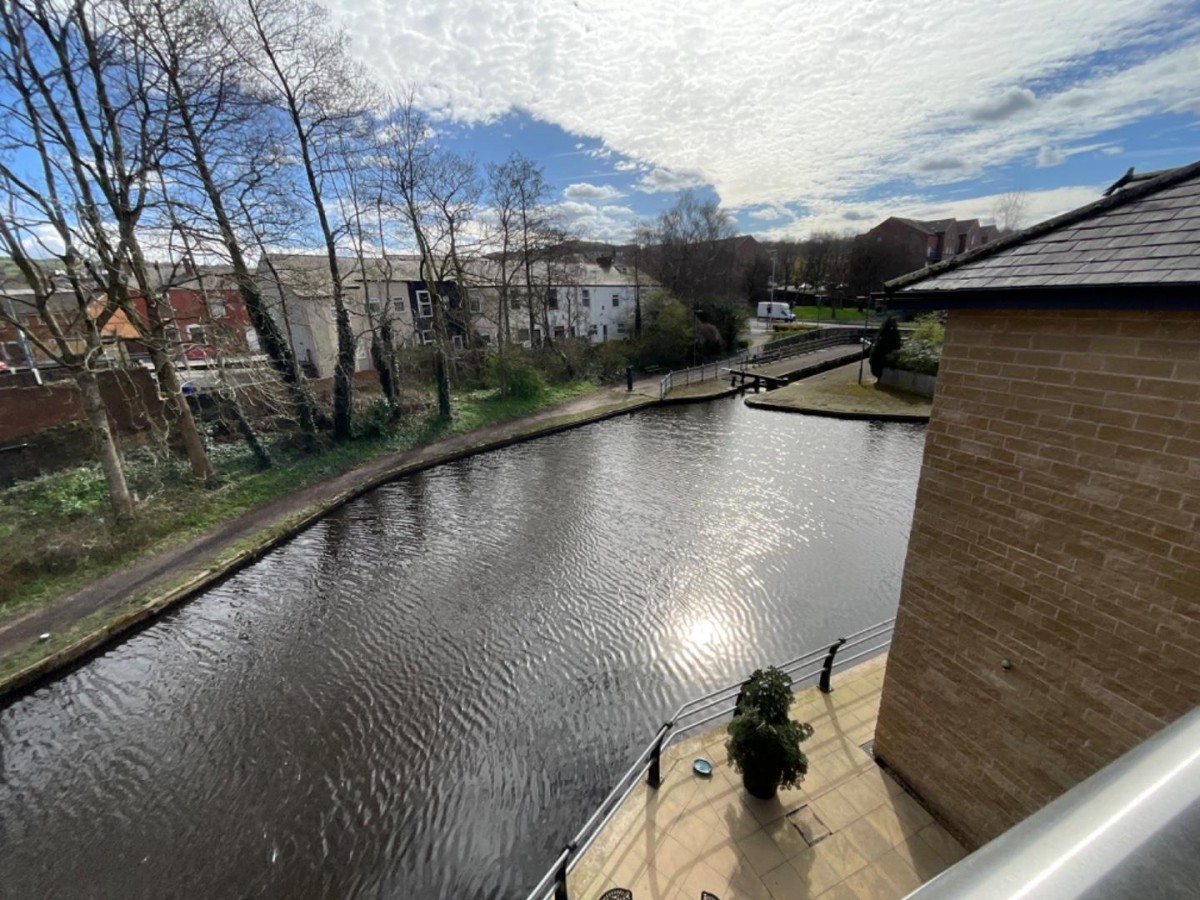 Lockside View, Stalybridge