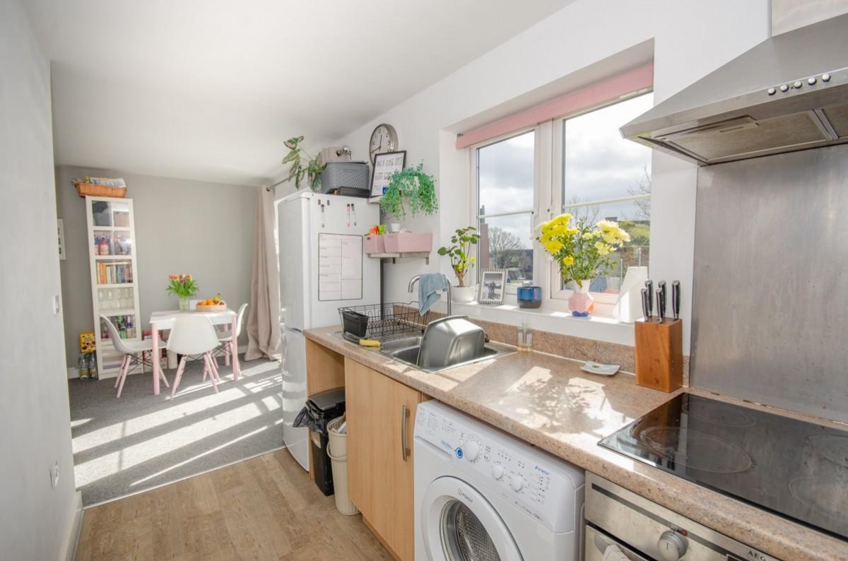 Arnold Road, Mangotsfield, Bristol, BS16 9LB