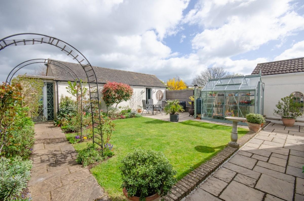 Quakers Road, Downend, Bristol, BS16 6NJ