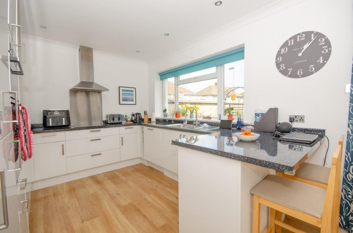 Quakers Road, Downend, Bristol, BS16 6NJ