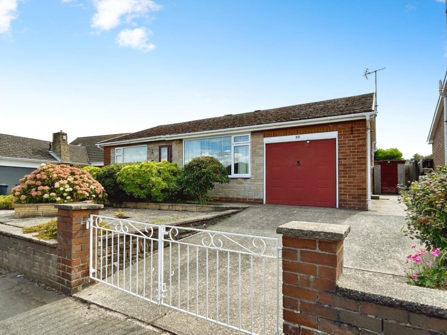 2 bedroom Bungalow for sale in Chestnut Avenue, Wath-Upon-Dearne, Rotherham