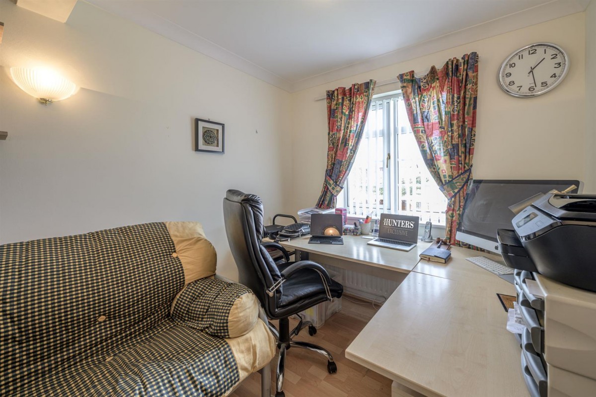 Campion Grove, Halesowen, B63 1HB