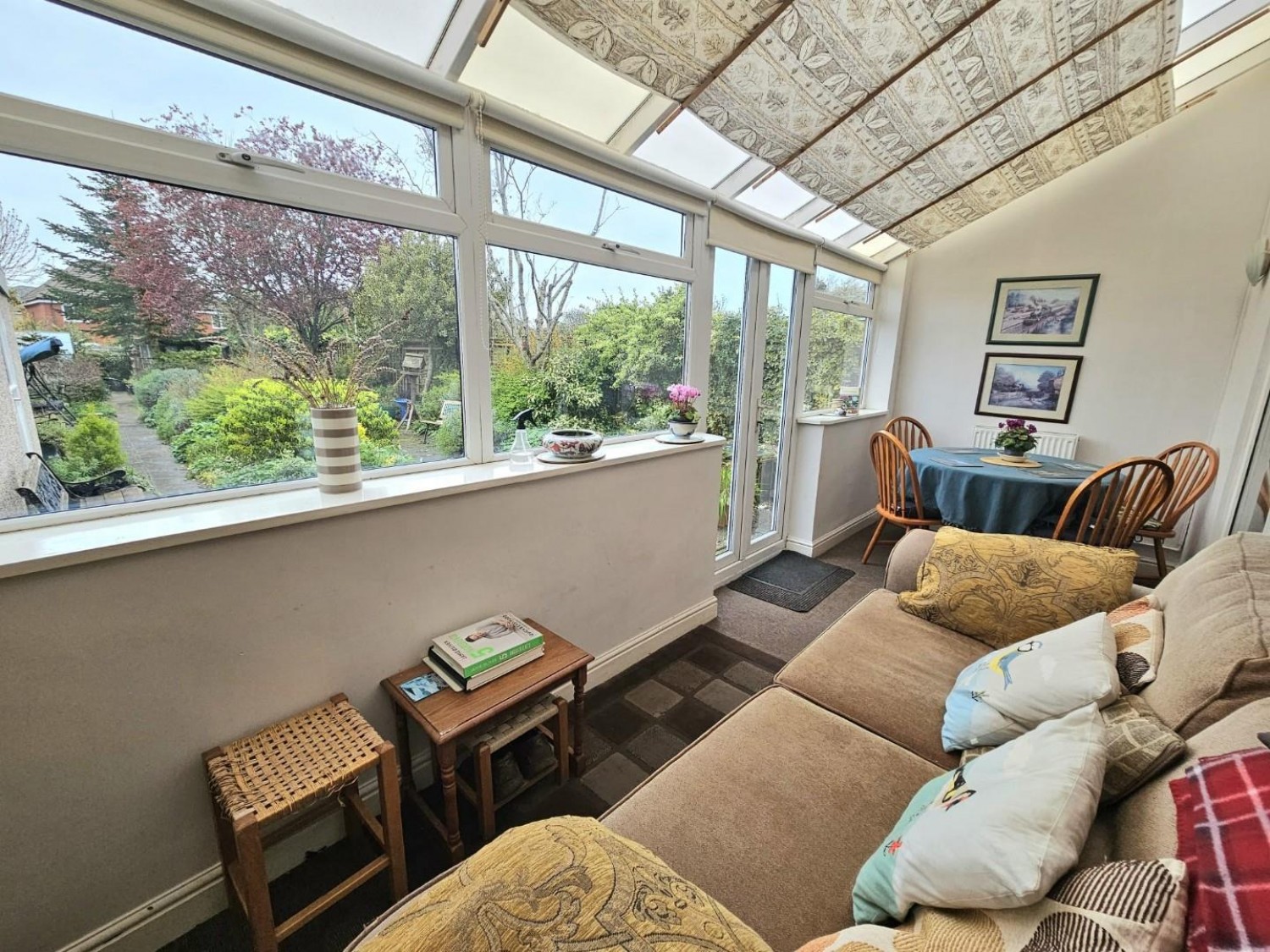 Box Road Avenue, Cam