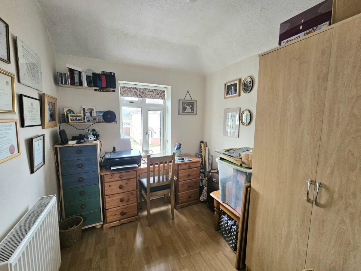 Box Road Avenue, Cam