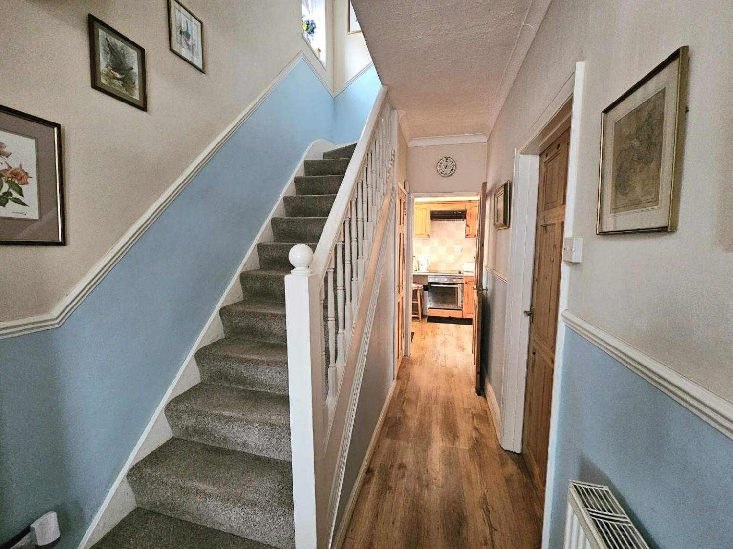 Box Road Avenue, Cam