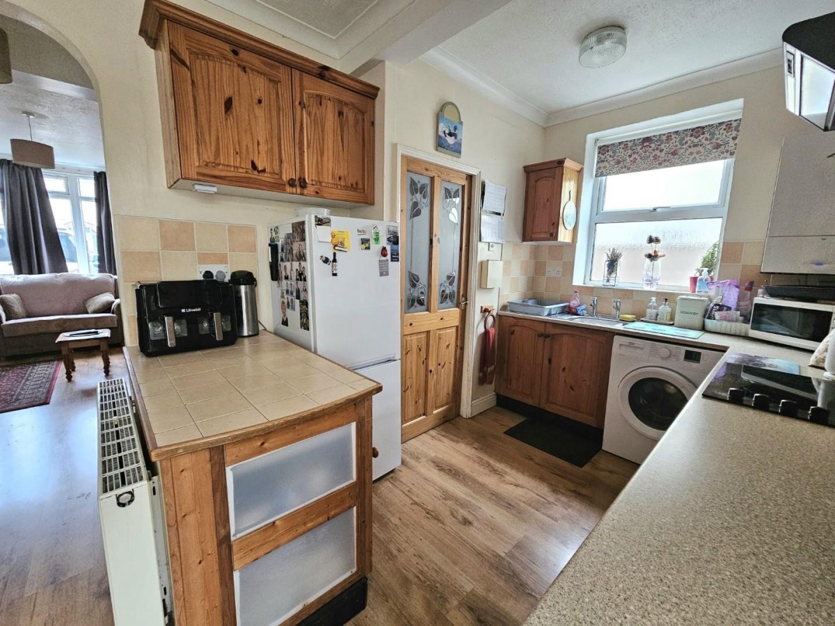 Box Road Avenue, Cam