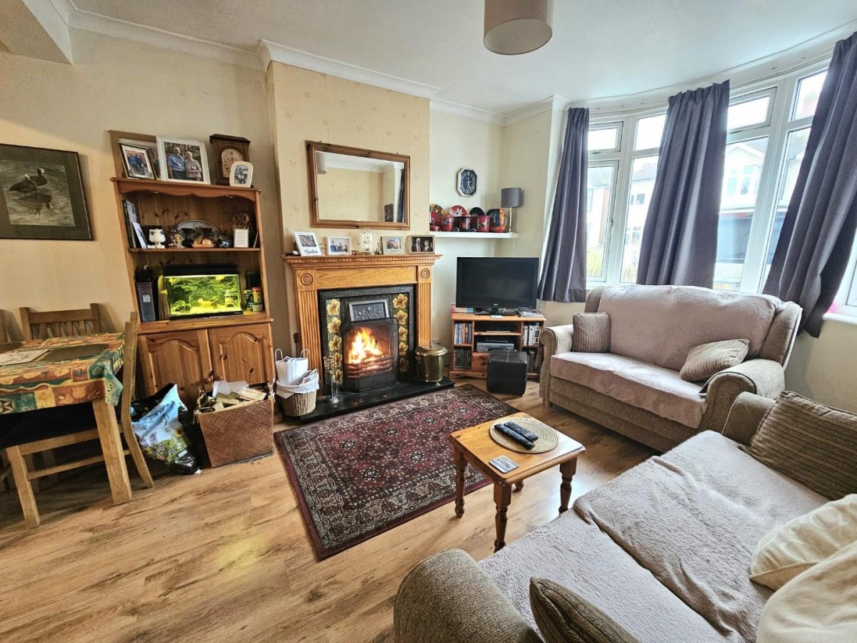 Box Road Avenue, Cam