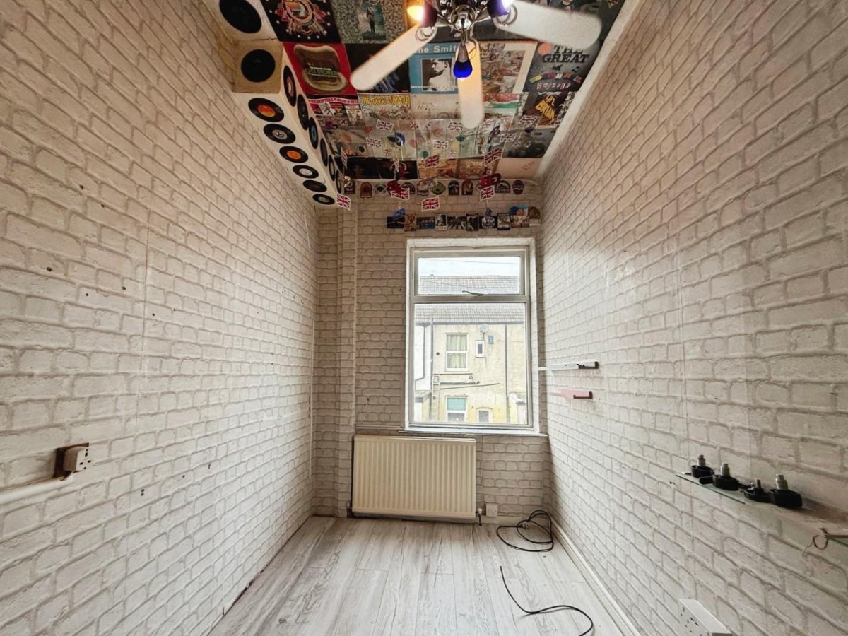 Urmston Street, Leigh