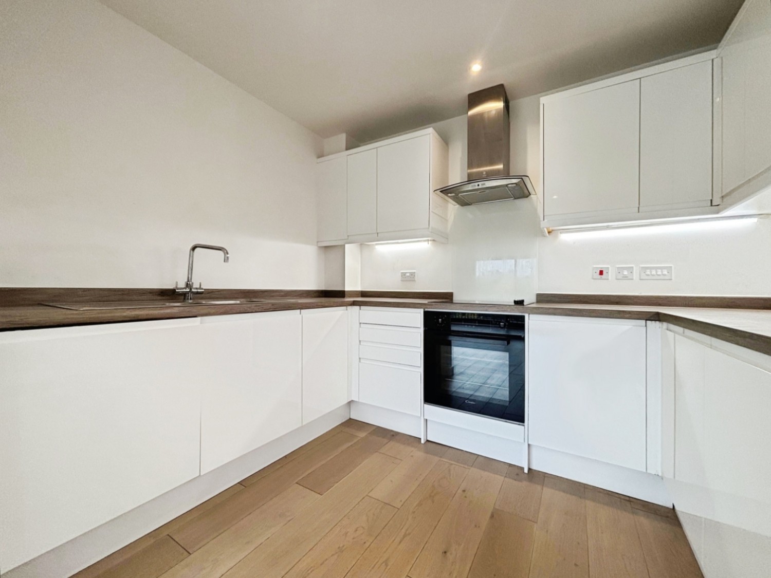 Riverside Park, Leacon Road, Ashford