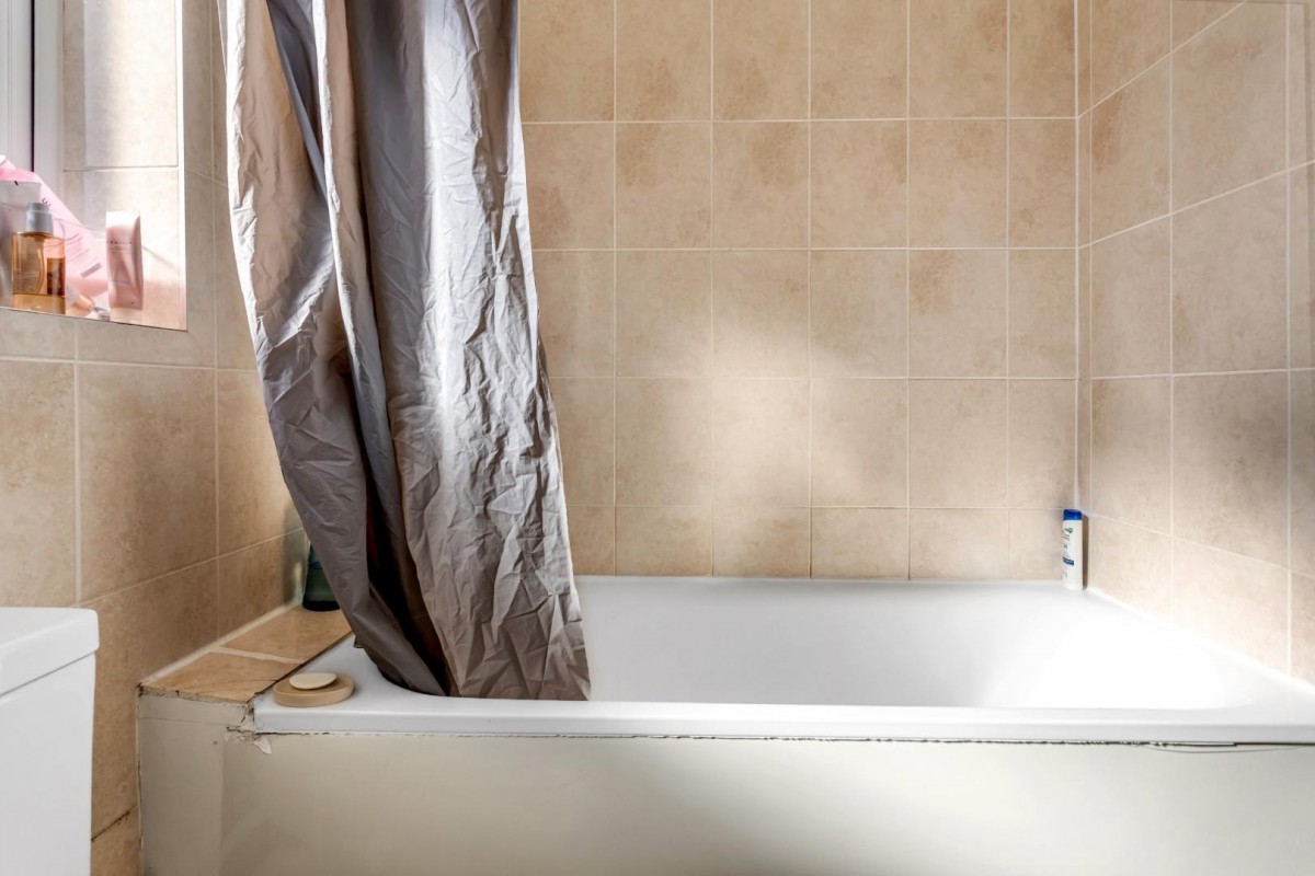 Andrewes Gardens, London