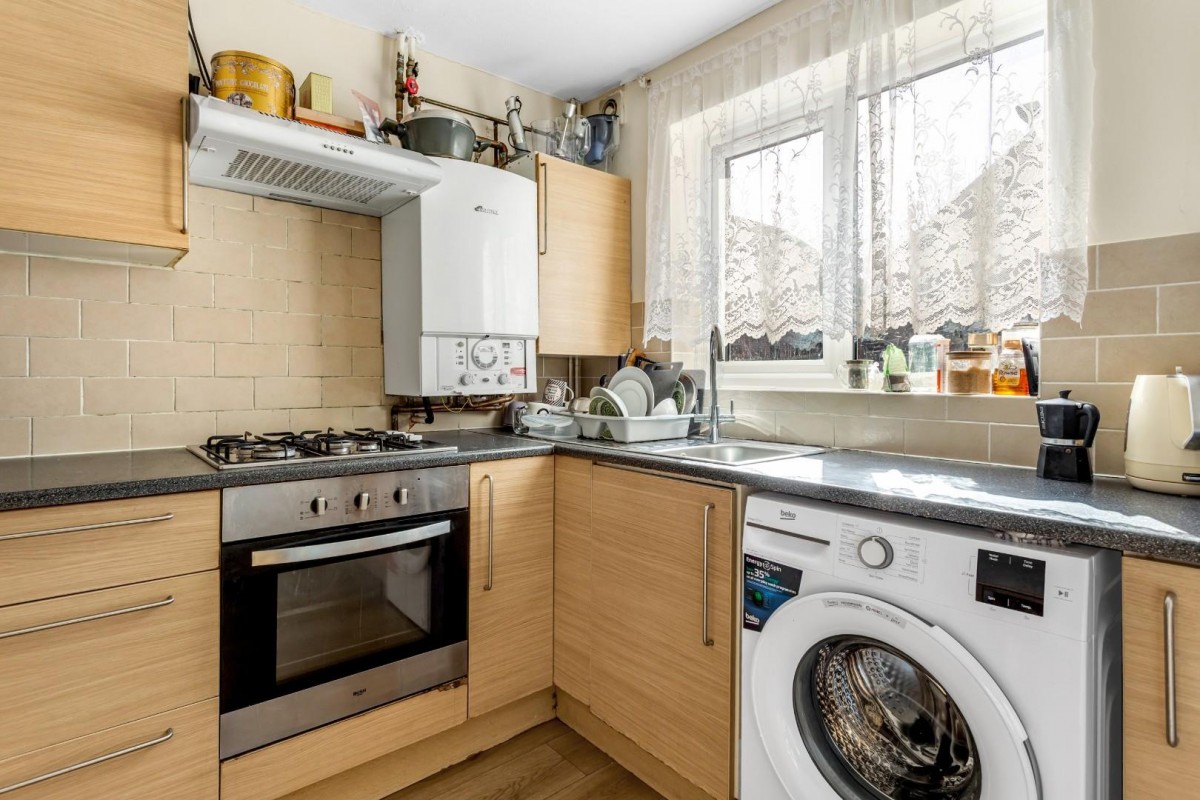 Andrewes Gardens, London