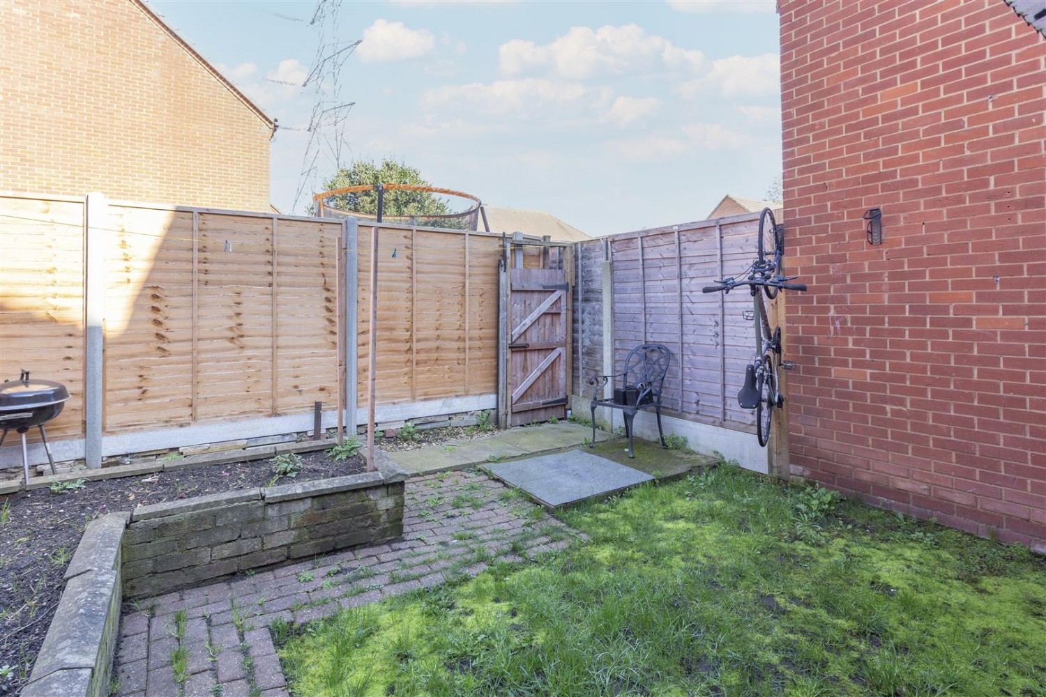 Andrewes Gardens, London