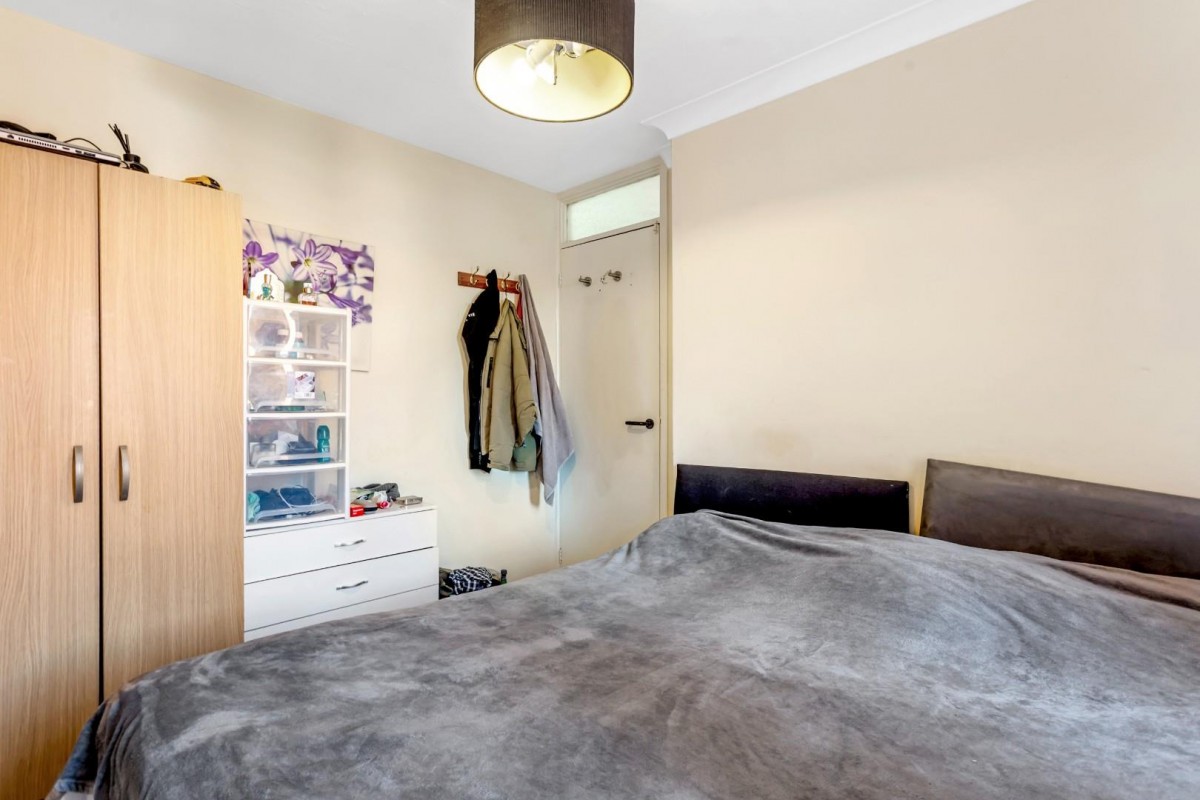 Andrewes Gardens, London