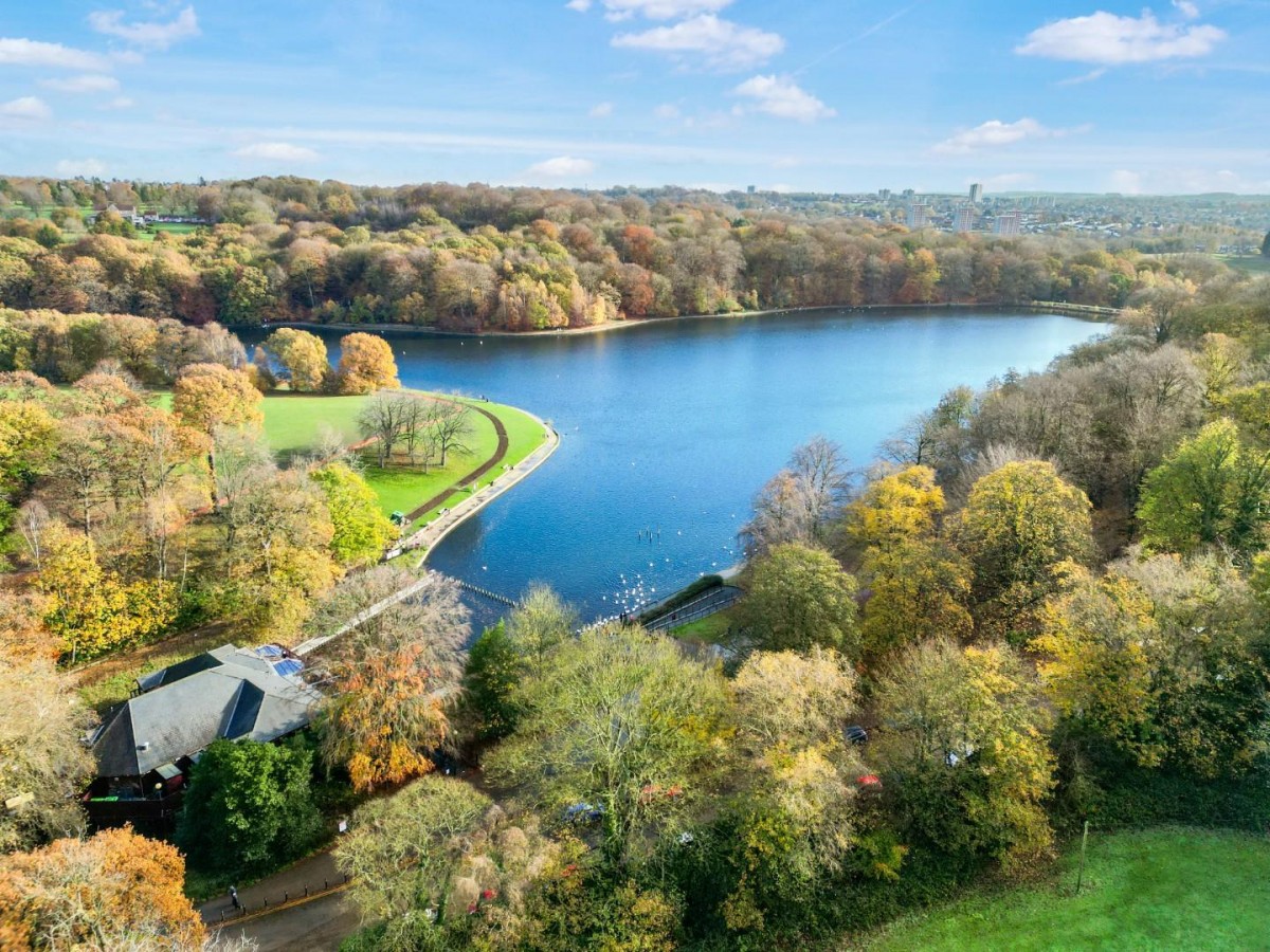 Parc Mont, 11 Park Avenue, Roundhay, Leeds