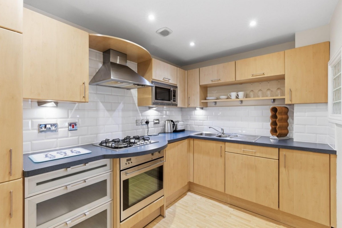 Parc Mont, 11 Park Avenue, Roundhay, Leeds