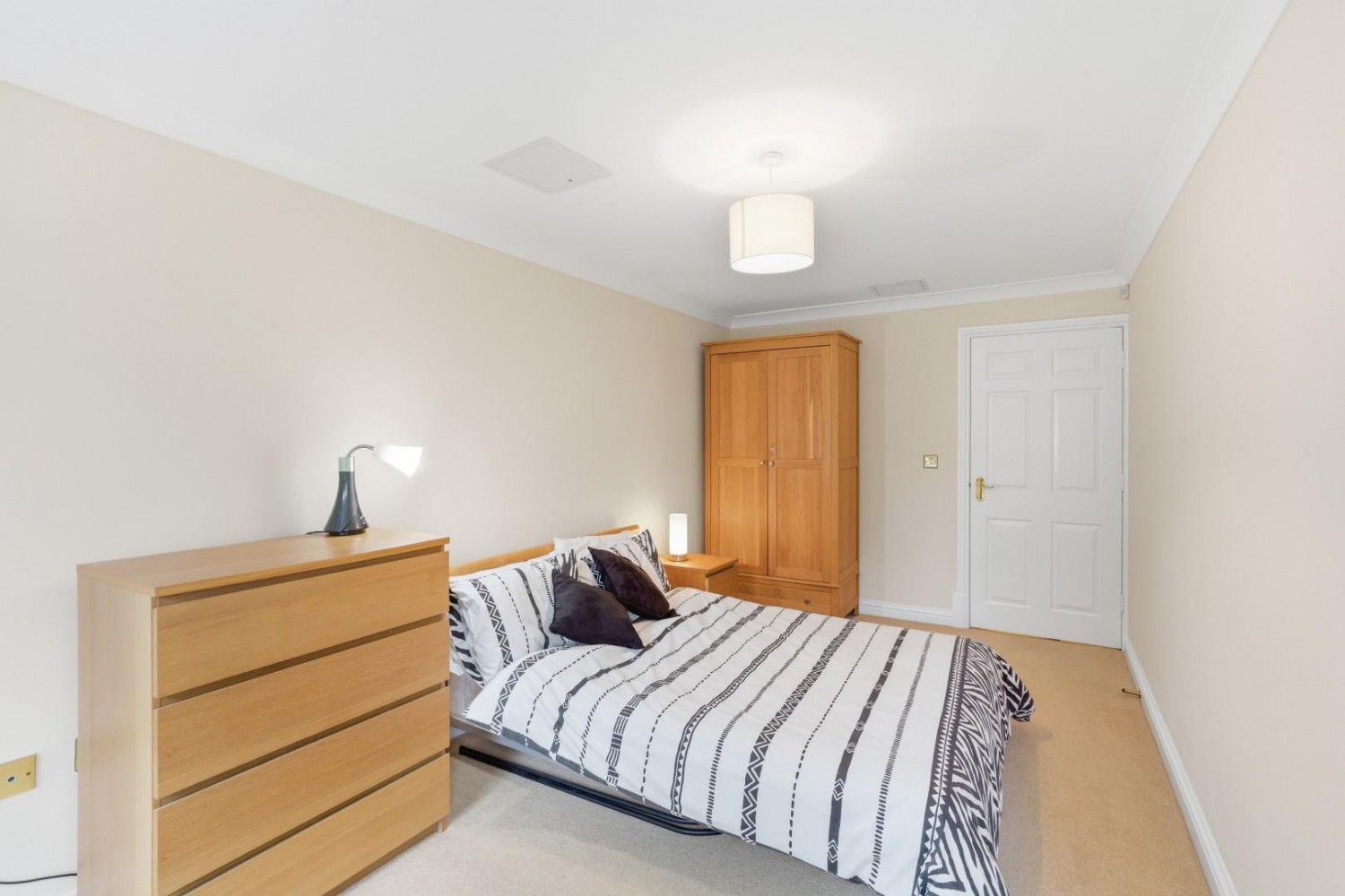 Parc Mont, 11 Park Avenue, Roundhay, Leeds