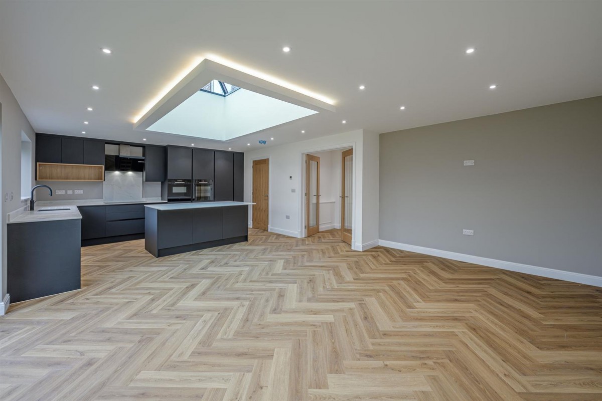 Richmond Park, Kingswinford, DY6 9AA