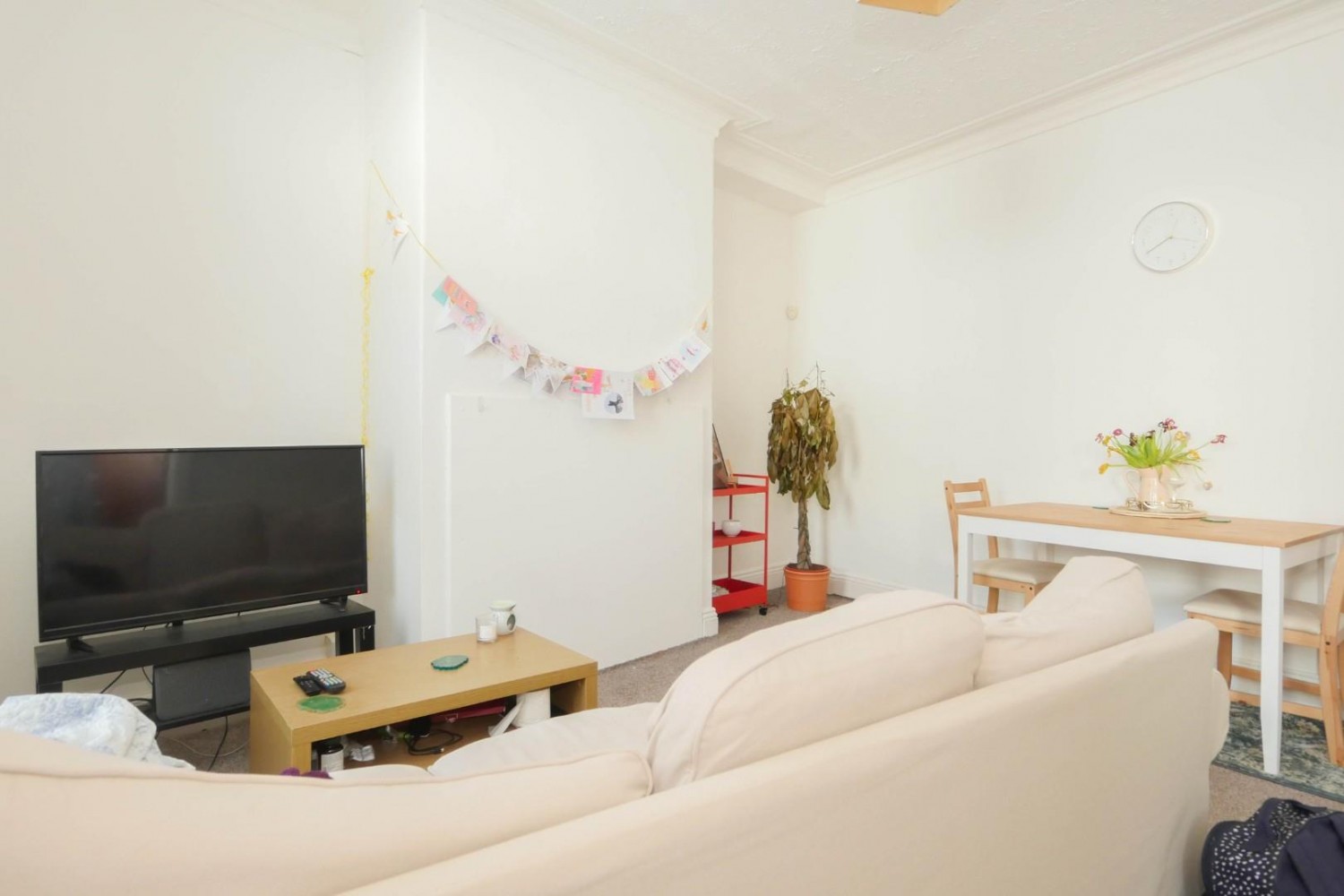 Salisbury Avenue, Armley, LS12 2AR