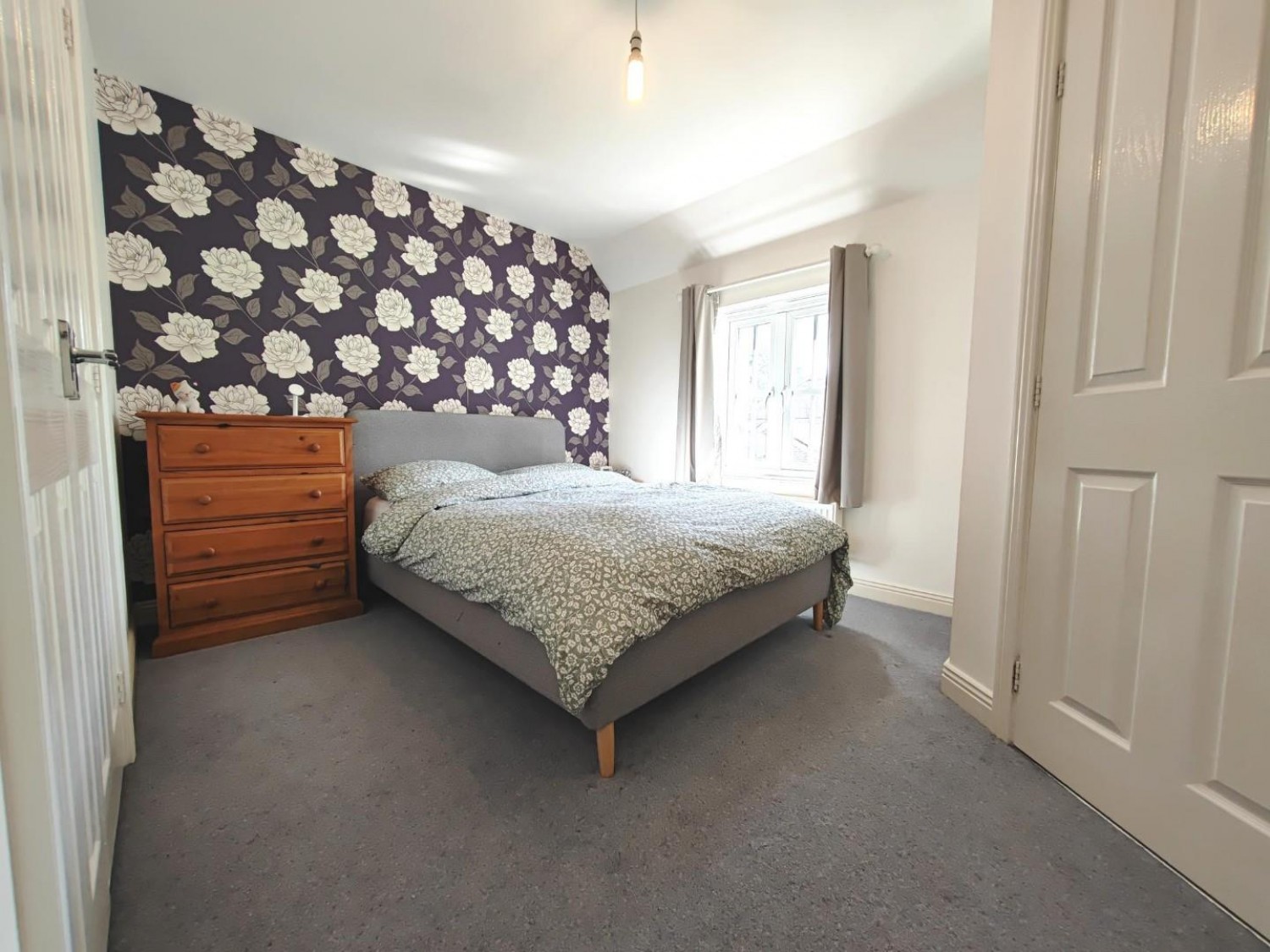 Acorn Gardens, Burghfield Common, Reading