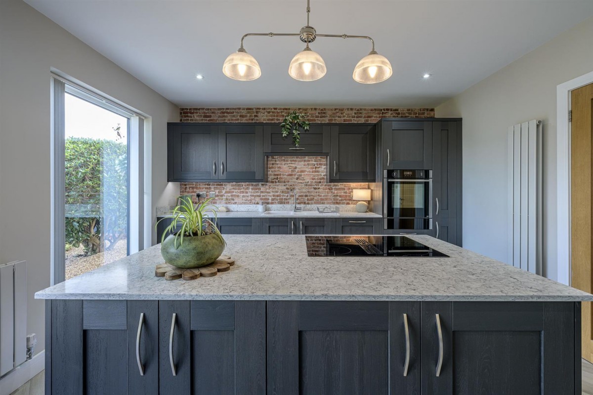 Pedmore Court Road, Stourbridge, DY8 2PH