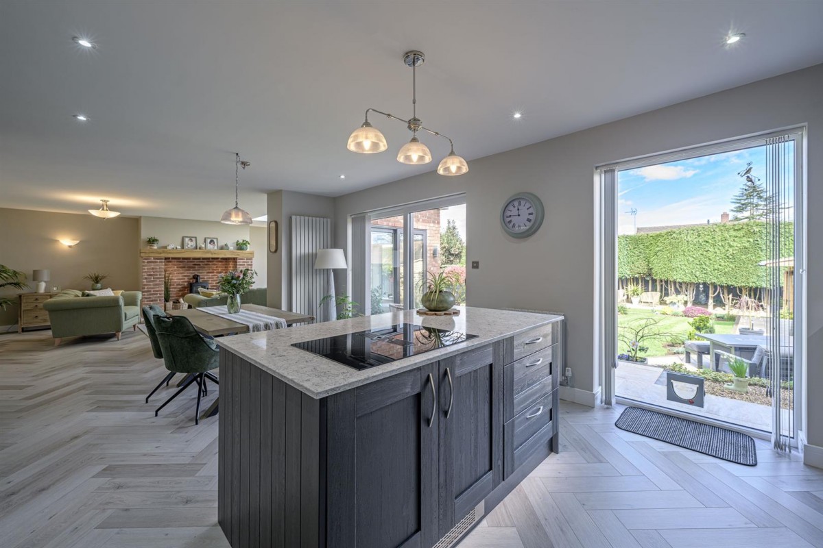 Pedmore Court Road, Stourbridge, DY8 2PH