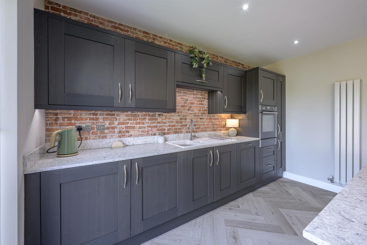 Pedmore Court Road, Stourbridge, DY8 2PH